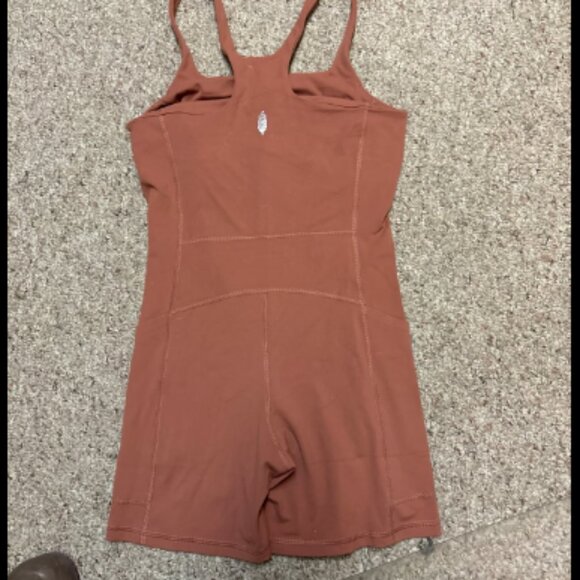 FREE PEOPLE FP MOVEMENT NEVER BETTER RUNSIE CLAY ONE PIECE WORK OUT M - Picture 9 of 10
